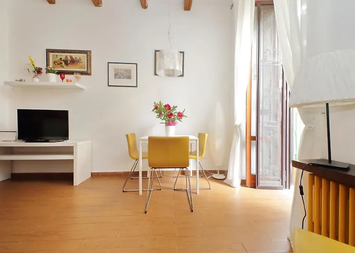 Apartment Lovely Trastevere With Amazing Garden Rom