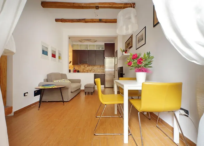 Apartment Lovely Trastevere With Amazing Garden