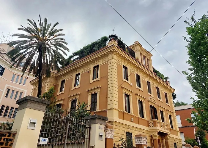 Lovely Trastevere With Amazing Garden * Rom